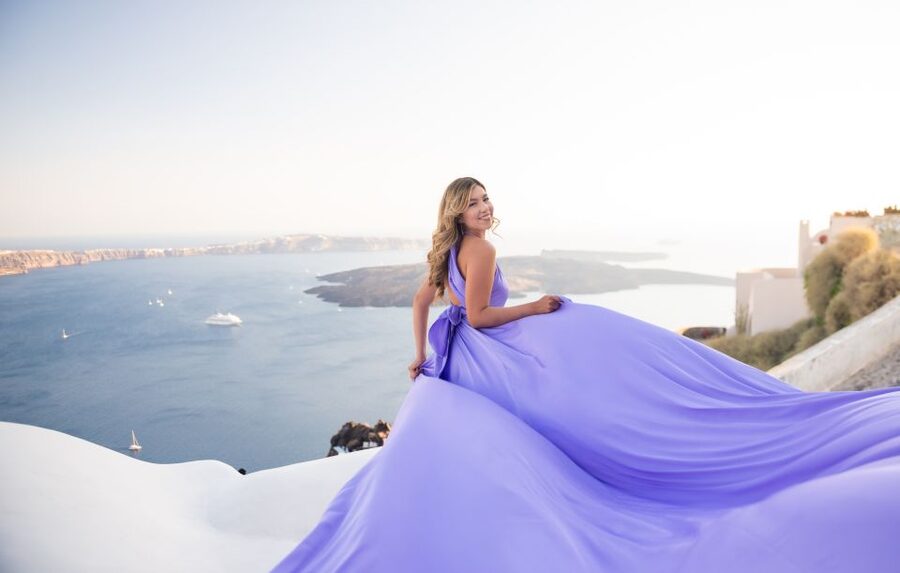 Santorini: Proffessional Flying Dress Photoshoot - What the posing guidance is really worth