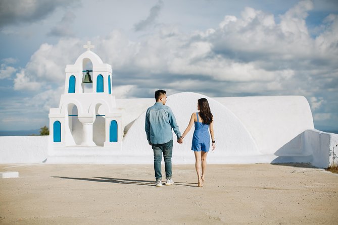 Santorini Walking Tour with a Personal Photographer - What this Santorini photo walk really is