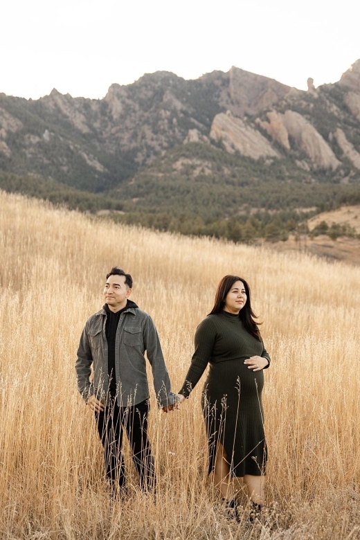 Scenic Mountain Photoshoot in Boulder, Colorado - Planning the right clothing and group