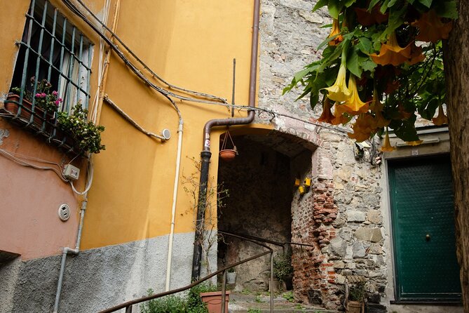 Secret Genoa Photo Tour - The old town route, from San Brigida to De Ferrari