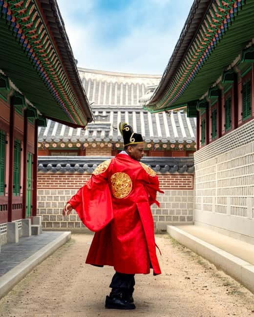 Seoul: Modern Hanbok Dress Photoshoot Gyeongbokgung Palace - The photo package and what you actually receive