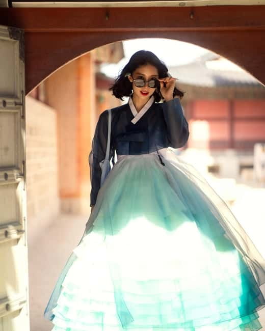 Seoul: Modern Hanbok Dress Photoshoot Gyeongbokgung Palace - Is $103 a fair price?