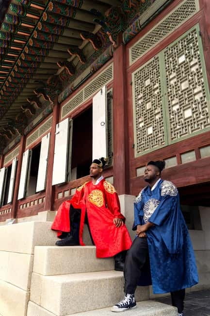 Seoul: Modern Hanbok Dress Photoshoot Gyeongbokgung Palace - A 60-minute route through the palace