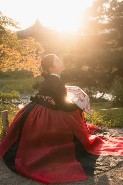 Seoul: Professional Hanbok Photography at Gyeongbok Palace - Weather, Comfort, and the Pace of the Session