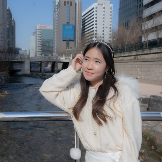 Seoul: Professional Photoshoot choose your location - What the one to two hour itinerary feels like