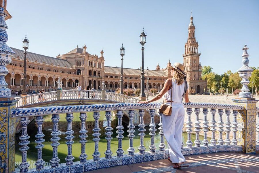Seville: Professional Photoshoot - Communication and small logistical details