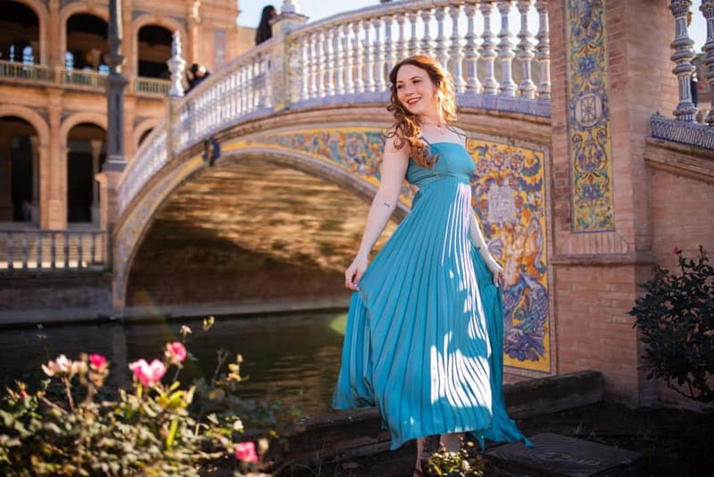 Seville: Professional Photoshoot and Video - From the North Tower into the plaza