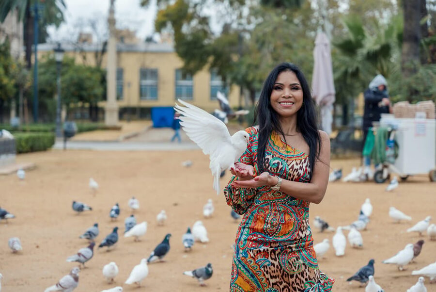 Seville: Professional Photoshoot at Plaza de España - Why Plaza de España works so well for portraits
