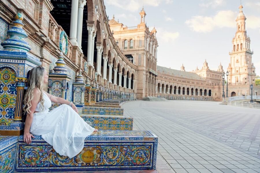 Seville: Professional Photoshoot - Meeting Stephanie at the north tower