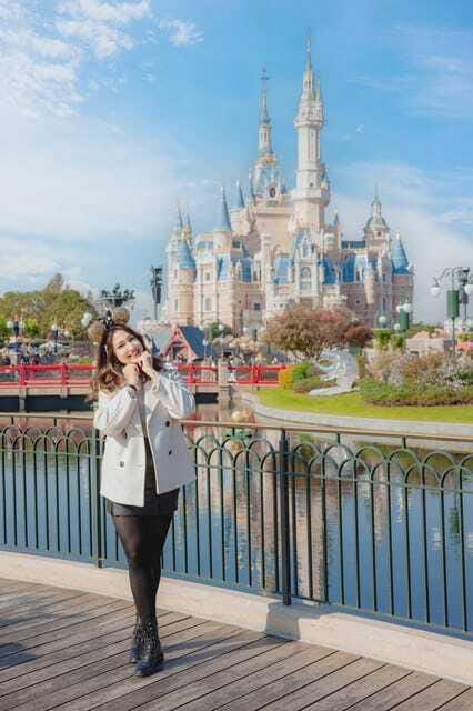 Shanghai Disneyland Photography Services - Wheelchair access and the park setting