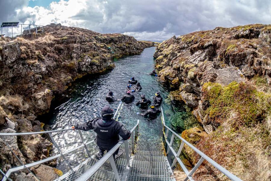 Silfra: Snorkel Between Continents. Free Professional Photos - The first 30 minutes: safety and drysuit basics