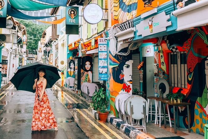 Singapore Instagram Private Walking Tour (Private & All-Inclusive) - The Helix Bridge and the value of a private camera hand