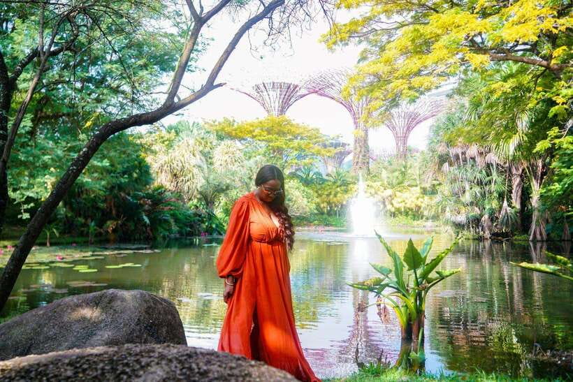 Singapore: Professional photoshoot at Gardens by the Bay - Is $106 good value for a group of eight?