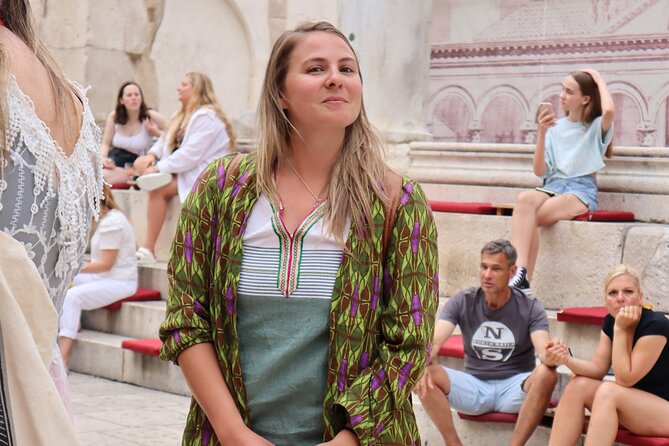 Split Private Tour with Professional Photos - Vestibulum adds a smaller Palace setting