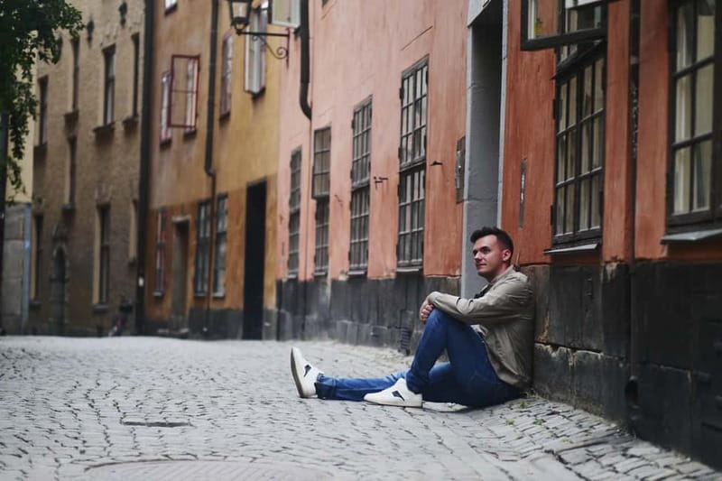Stockholm: Private Photoshoot - Photography Experience - Riddarholmen brings space and old stone