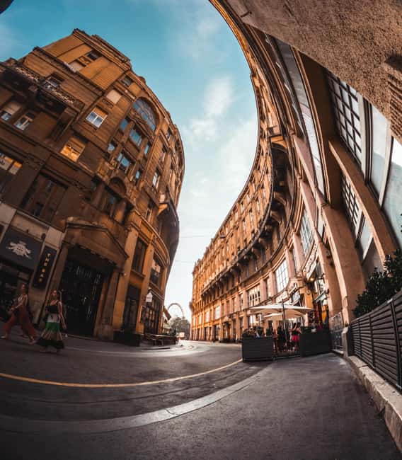 Street photography with your smartphone, tour of Budapest - Why this $16 experience is more than a sightseeing walk