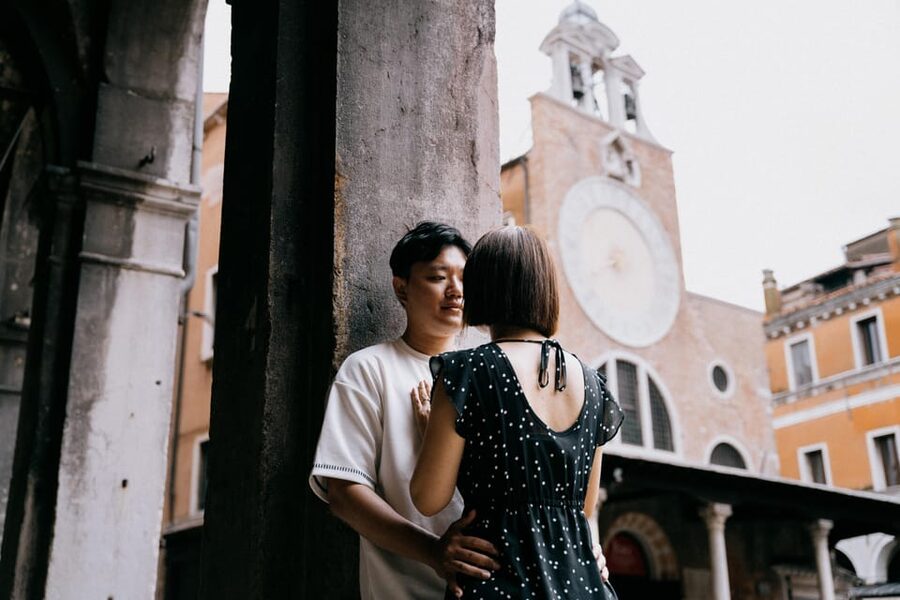 Stylish Photoshoots in Venice - Optional gondola and luxury boat pictures