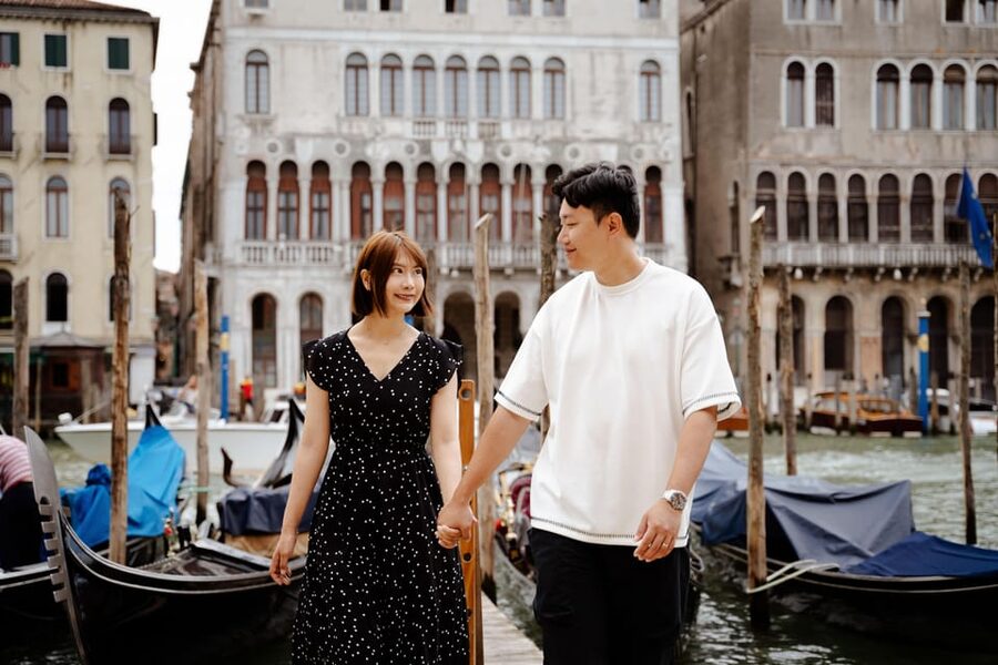 Stylish Photoshoots in Venice - Timing, language, and practical planning