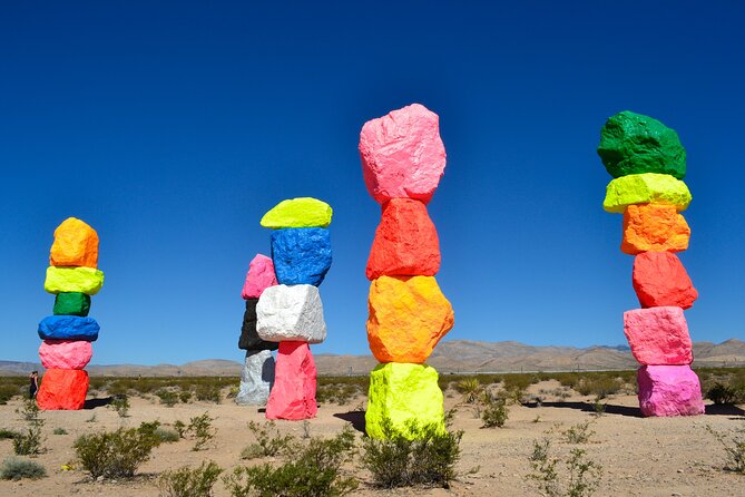 Sunset Hike and Photography Tour near Red Rock with Optional 7 Magic Mountains - Sunset light is worth the timing