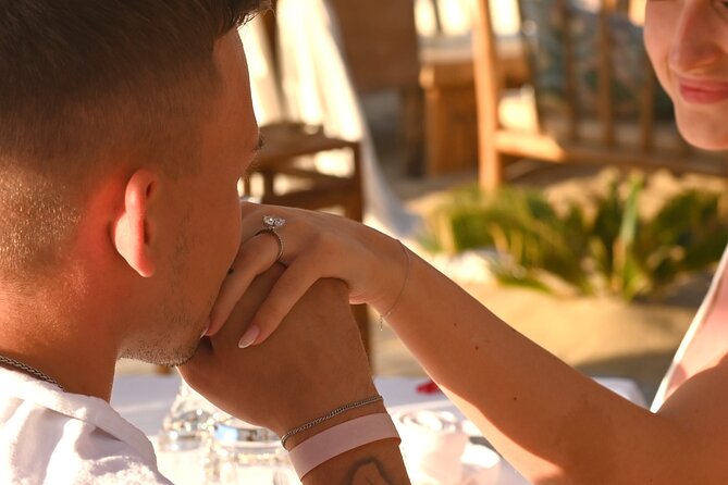 Surprise Engagement Photoshoot in Hersonissos - Photo quality and the 48-hour delivery