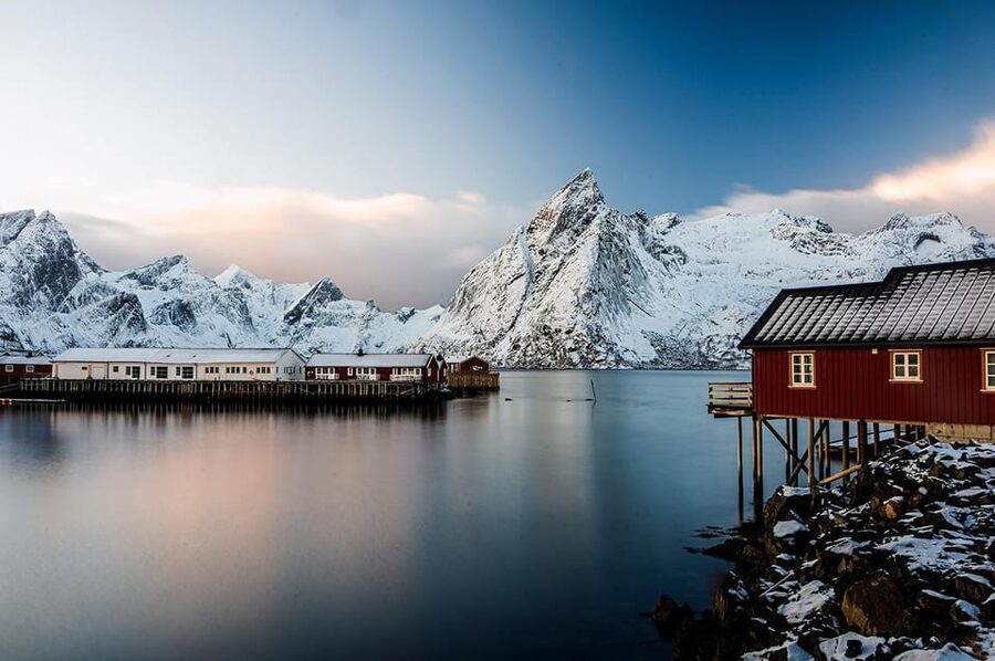 Svolvær: Reine, Hamnøy, Sakrisøy: Photographer’s Dream Tour - Sakrisøy: colour, water, and the lunch question