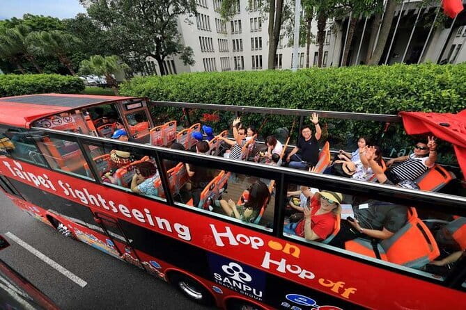 Taiwan Taipei: VIP Photoshoot with Taiwan Photographer - What you receive for $317
