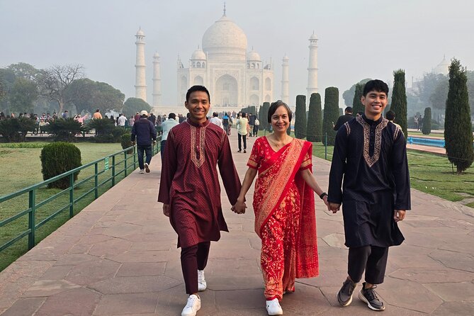 Taj Mahal Tour With Professional Photographer With Rental Saree - Agra Fort, the red sandstone counterpoint