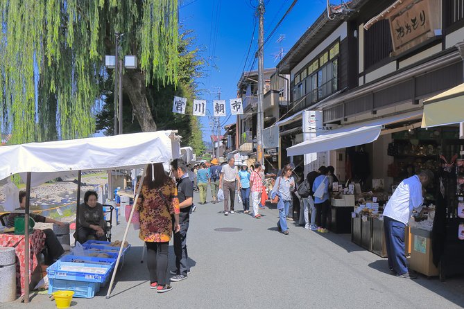 Takayama and Shirakawago/Photoshoot by professional photographer - The Ogimachi viewpoint and its uphill walk