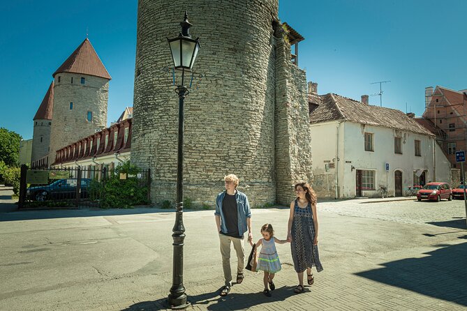 Tallinn Private Photoshoot Tour - St. Catherine’s Passage and Viru Gate