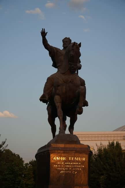 Tashkent city Night Tour with Dinner & Free Pro Photography - Chorsu Bazaar, where the evening starts with local flavor