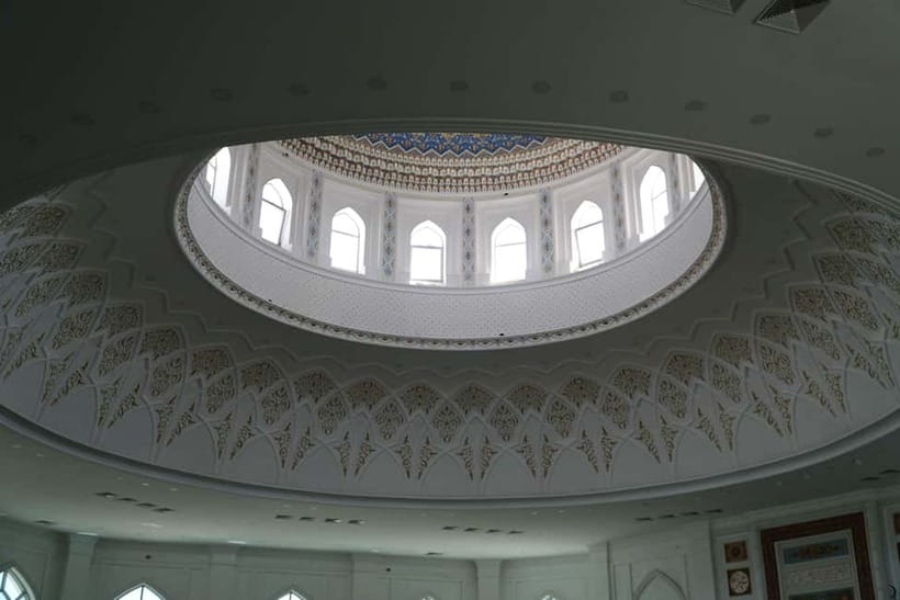 Tashkent: City Tour with Pro Photography, Lunch & Dinner - Palaces and earthquake memory at two shorter stops
