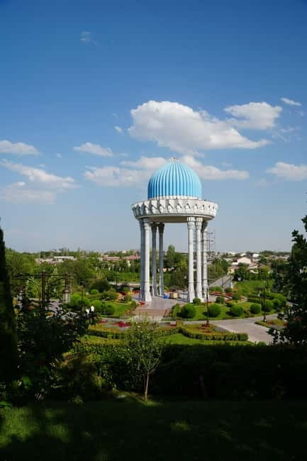 Tashkent: City Tour with Pro Photography, Lunch & Dinner - Khast Imam combines faith, craft, and old Tashkent