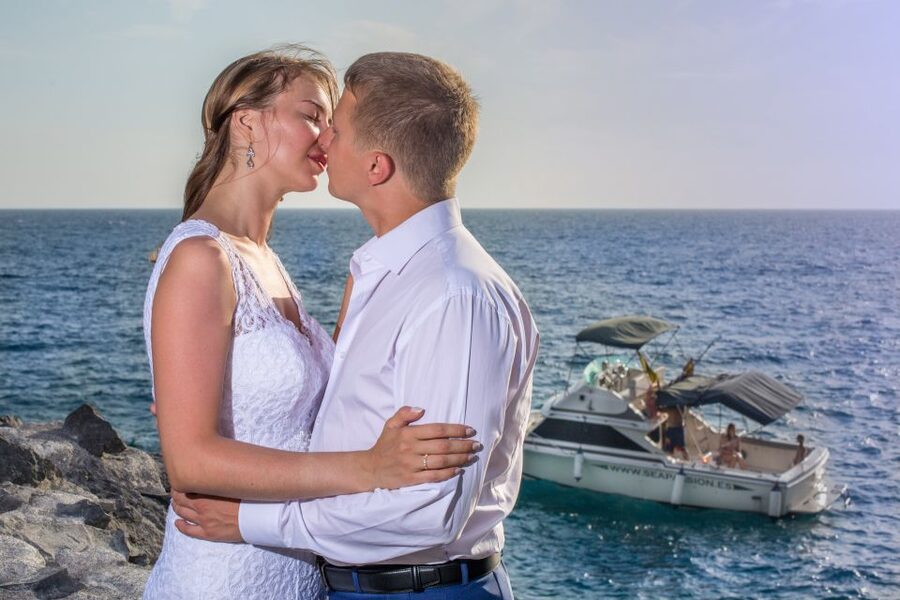 Tenerife: Professional Photo Shoot with 50 Photos - Languages, Group Size, and Practical Limits