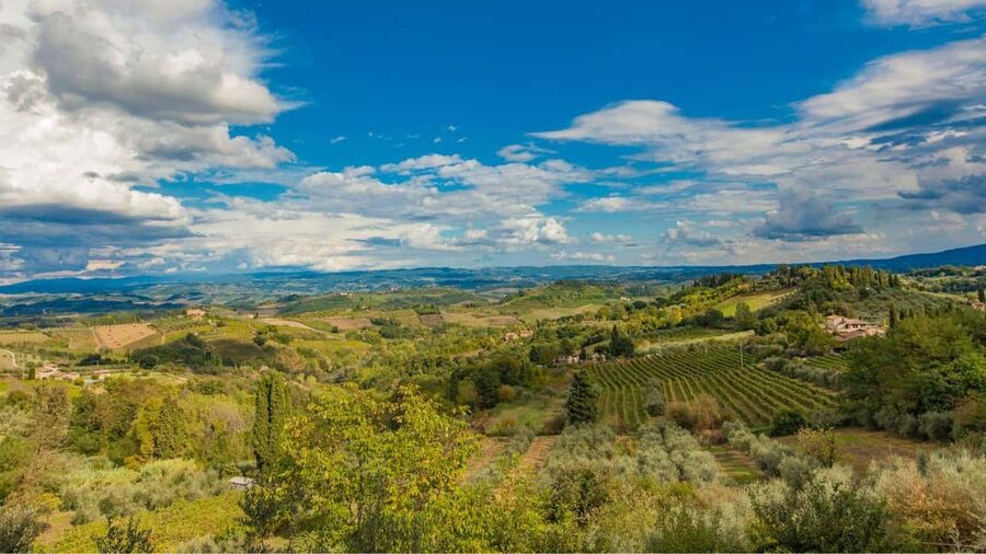 Terricciola Valdera E-Bike Tour + Wine Tasting, Photo Shoot - Medieval villages and quiet roads