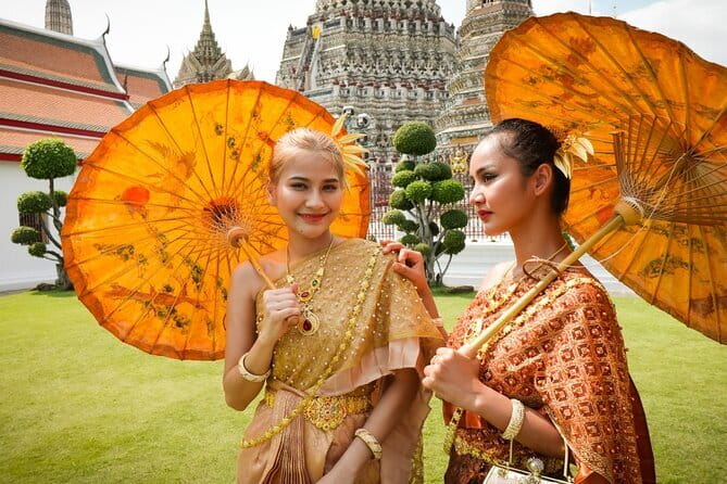 Thai Costume Photo Tour at Wat Arun Bangkok from Bangkok - Key points to know before booking