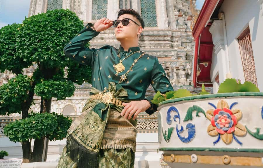 Thai Costume Photographer at Wat Arun/Pho in Bangkok - Is $80 per person a good value?