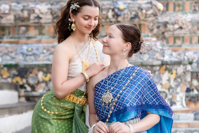 Thai Costume Photography at Wat Arun/Pho Temple: Bangkok - How the private format affects the experience