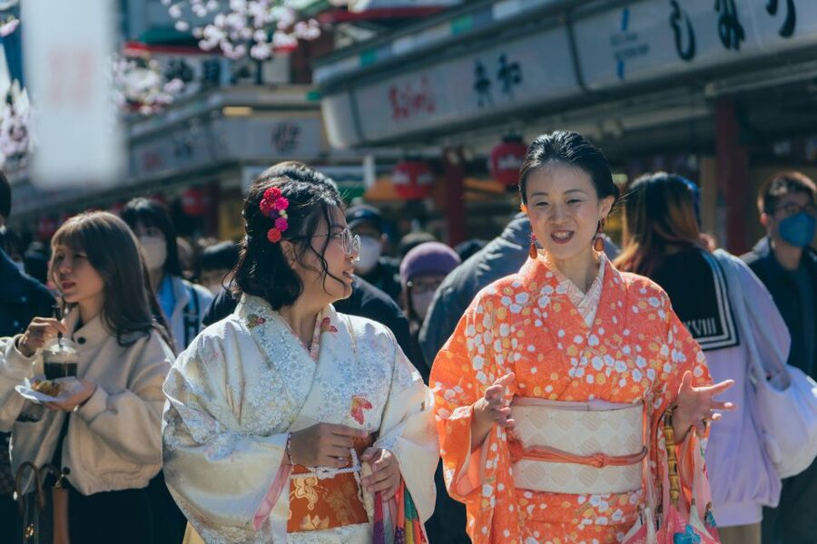 Tokyo: Kimono Dressing, Walking, and Photography Session - Walking through Yanaka in traditional dress