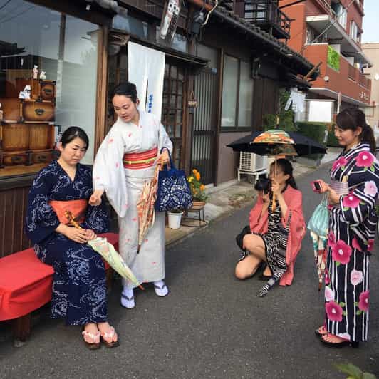 Tokyo: Kimono Dressing, Walking, and Photography Session - Weather, comfort, and practical limits