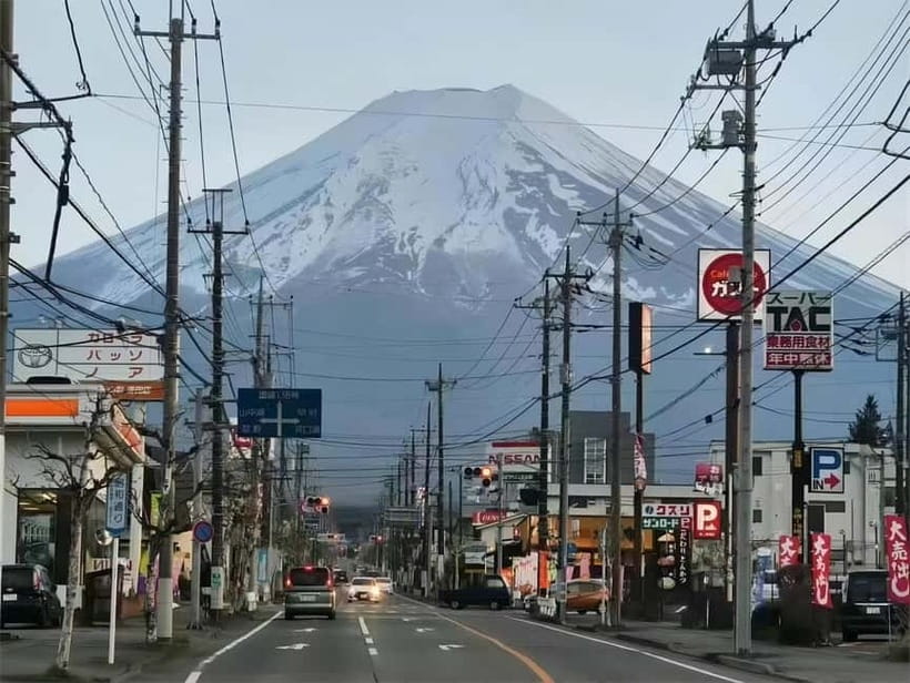 Tokyo: Mt. Fuji & Lake Kawaguchi Instagram Full Day Trip - A Fuji postcard with a long road attached