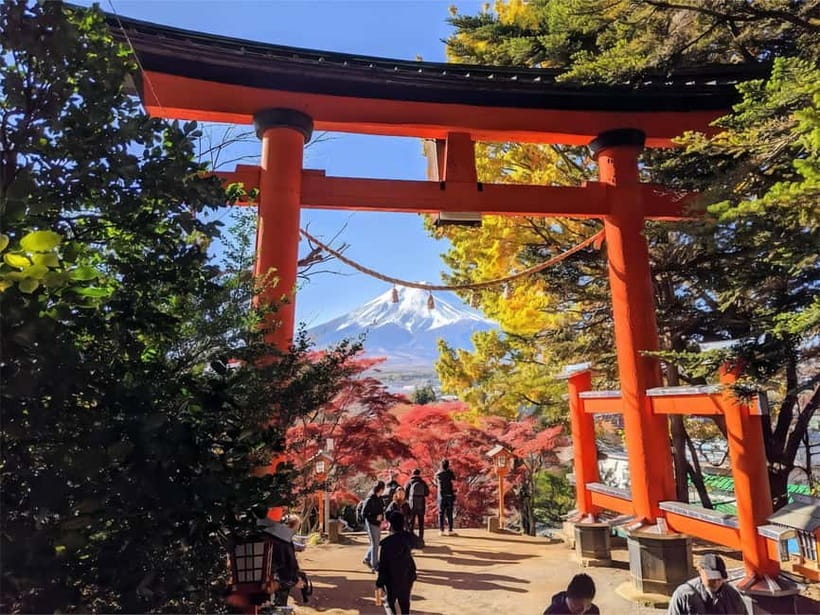 Tokyo: Mt. Fuji & Lake Kawaguchi Instagram Full Day Trip - The guide can shape the day