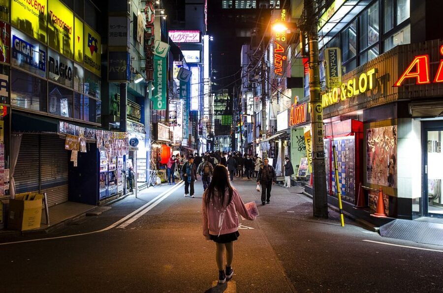 Tokyo: Photography Masterclass - Private Photo Lesson - Working with Harajuku’s youth fashion and street energy