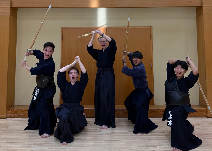 Tokyo: Samurai Experience | Kendo Lesson & Free Photos - Watching masters make the speed easier to understand