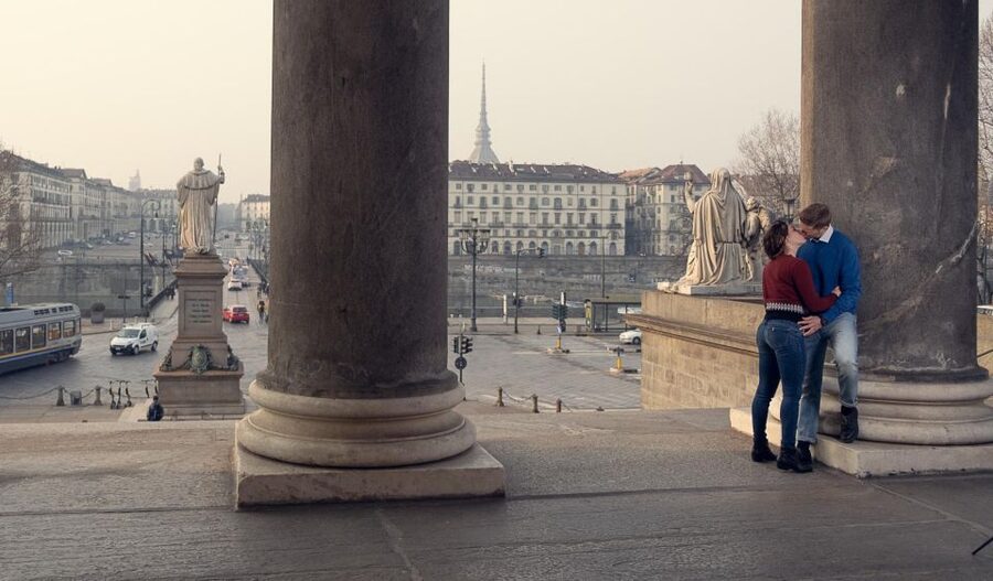 Torino: private photoshoot with professional photographer - Choosing one hour or two