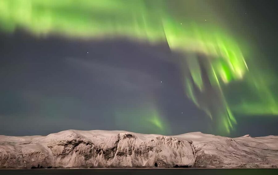 Tromsø: Northern Lights Bus Tour with Free Photography - Key points at a glance