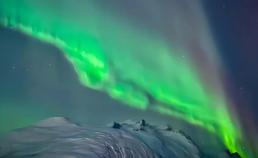 Tromsø: Northern Lights Bus Tour with Free Photography - Why the bus matters on a Tromsø aurora night