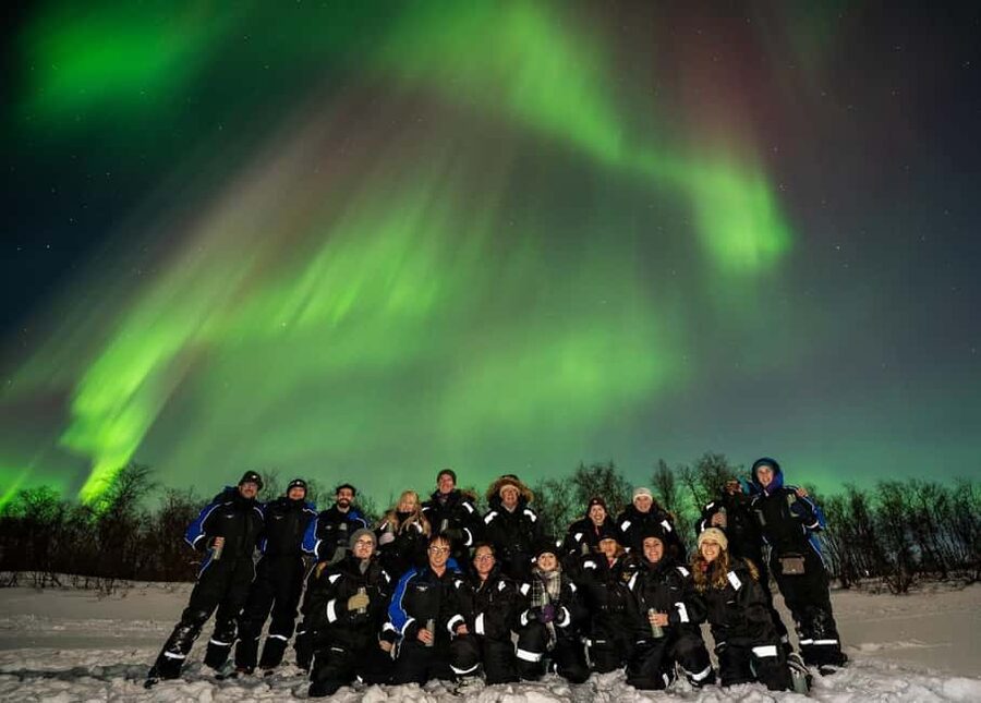 Tromsø: Northern Lights Chase + Free Professional Photos - Professional photos and what you actually receive