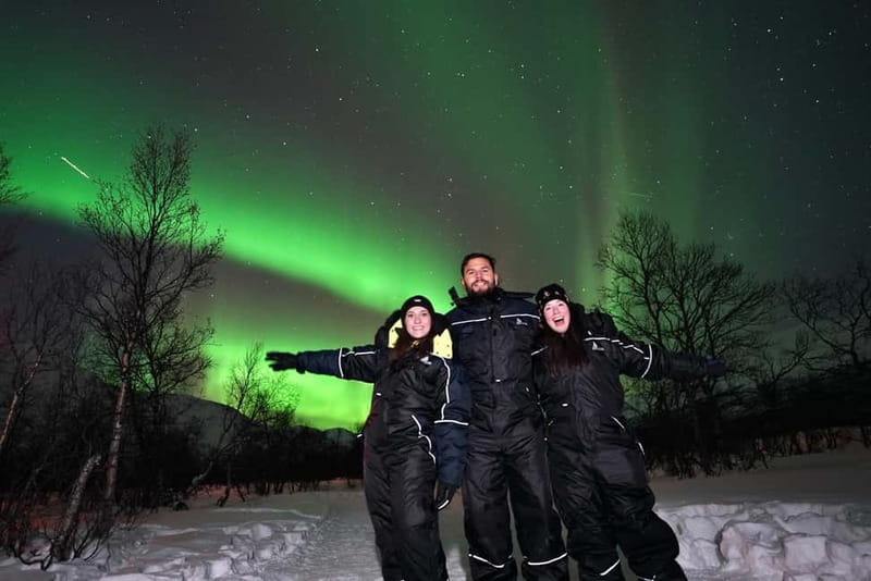 Tromsø: Northern Lights Chase with Local Guide & Free Photos - The drive from Tromsø into darker country