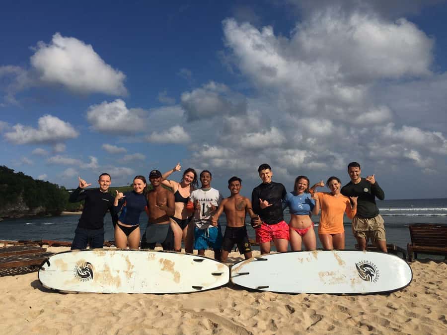 Uluwatu: Private Surf Lesson with Surf Photos & Videos - Choosing between Balangan, Dreamland, and Jimbaran