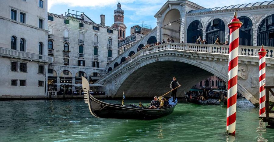 Venice: 2-Hour Private Photo Walk - Starting at Campo San Giacometto in San Polo